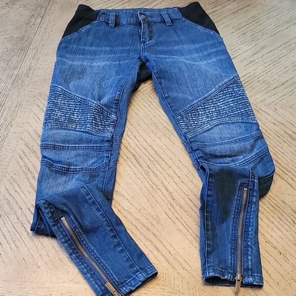 BCBGMaxAzria Denim - BCBGMAXAZRIA size 26 maternity moto jeans